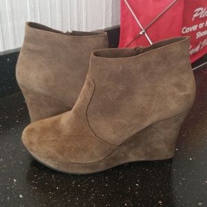 Wedge ankle booties